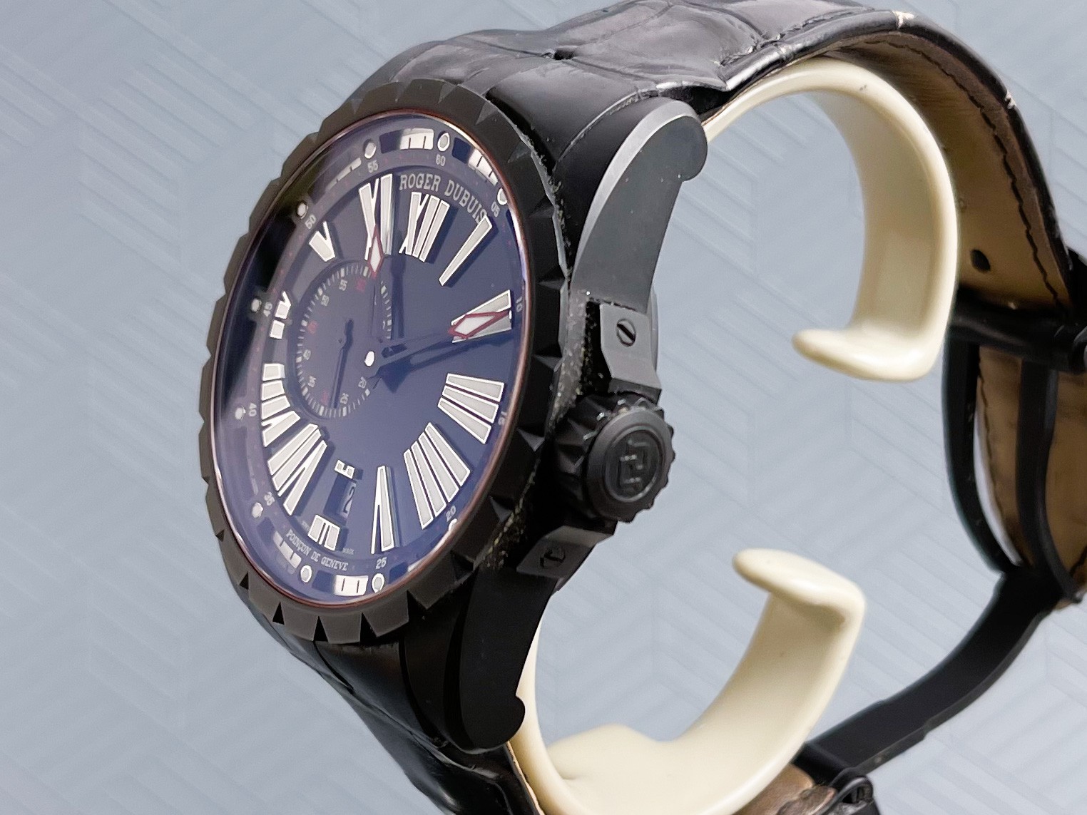นาฬิกามือสอง Roger Dubuis Excalibur Full Black Ceramic