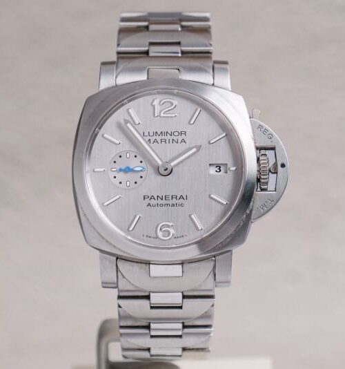 รับซื้อ Panerai Luminor Marina 42 PAM00977