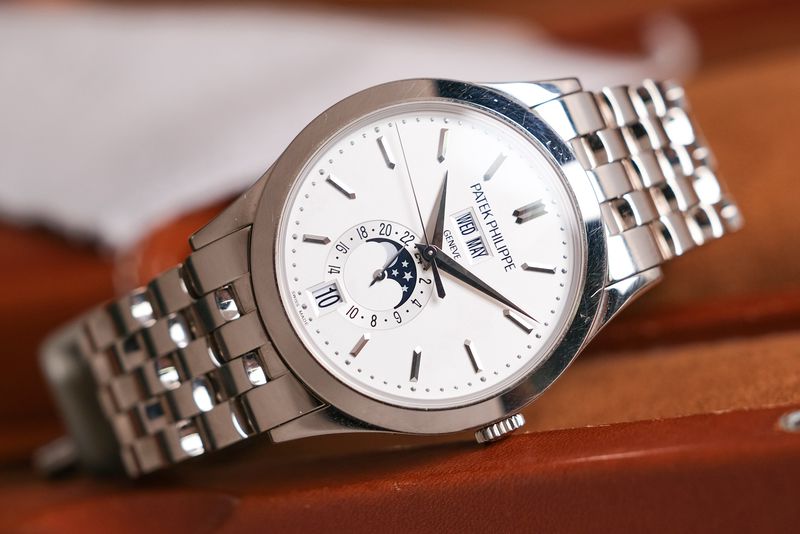 Patek Philippe Annual Calendar 53961G (5)