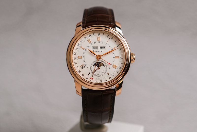 รับซื้อนาฬิกามือสอง Blancpain Le Brassus GMT Moonphase Calendar 18K Rose Gold