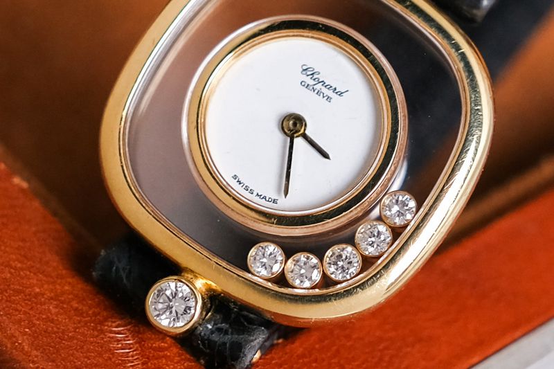 รับซื้อนาฬิกา Chopard Happy Diamonds 18K Gold