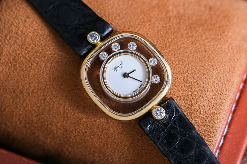 ร้านนาฬิกา Chopard Happy Diamonds 18K Gold