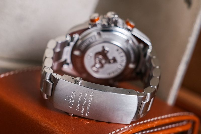 Omega Seamaster Planet Ocean Chronograph Orange 38mm bracelet with folding buckle