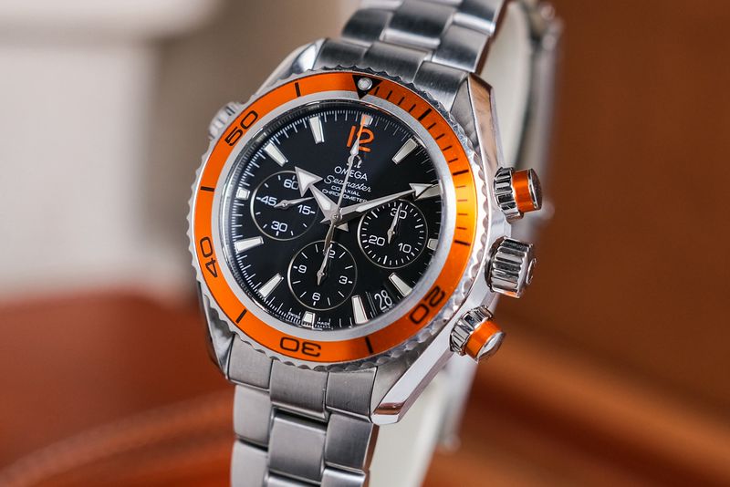 รับซื้อนาฬิกา Omega Seamaster Planet Ocean Chronograph Orange 38mm