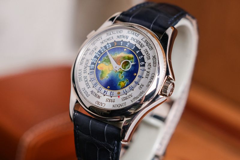 ขายนาฬิกา Patek Philippe 5131G World Timer