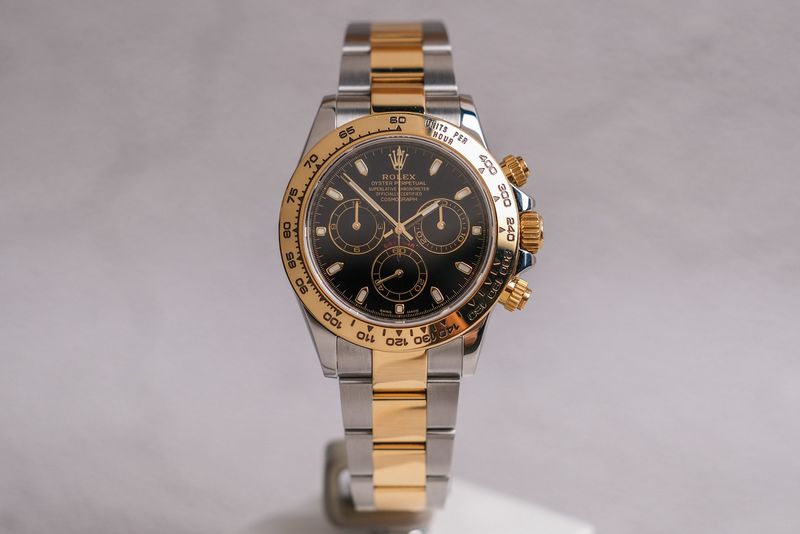 รับซื้อ ROLEX Daytona 2 Tone