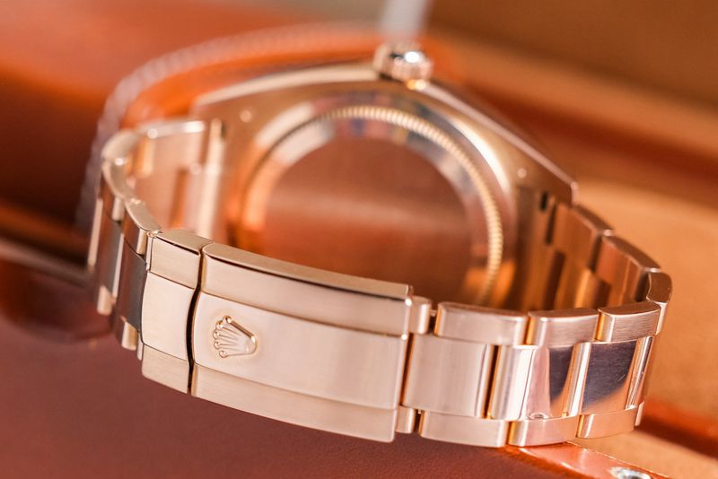 Rolex Sky Dweller 18K Rose Gold 326935 (1)