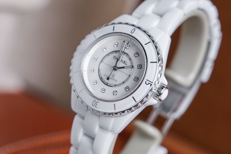 ขายนาฬิกา CHANEL J12 White Ceramic MOP Diamond Automatic