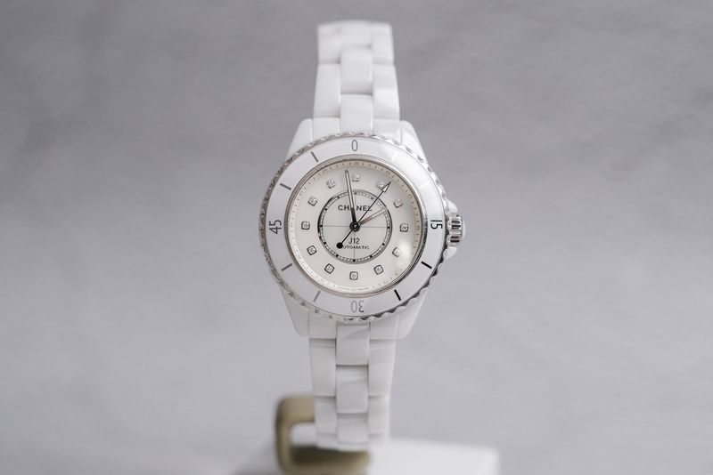 นาฬิกา CHANEL J12 White Ceramic MOP Diamond Automatic