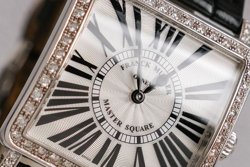 รับซื้อนาฬิกา Franck Muller Master Square Diamond 6002 M QZ R D 1R