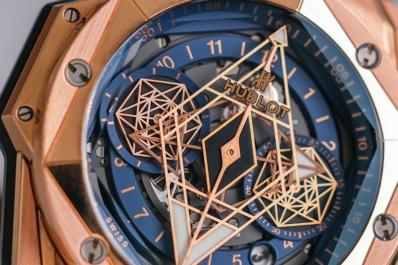รับซื้อนาฬิกา Hublot Big Bang Sang Bleu 18K Rose Gold Chronograph Limited