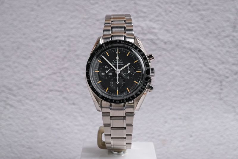 รับซื้อนาฬิกา Omega Speedmaster Vintage