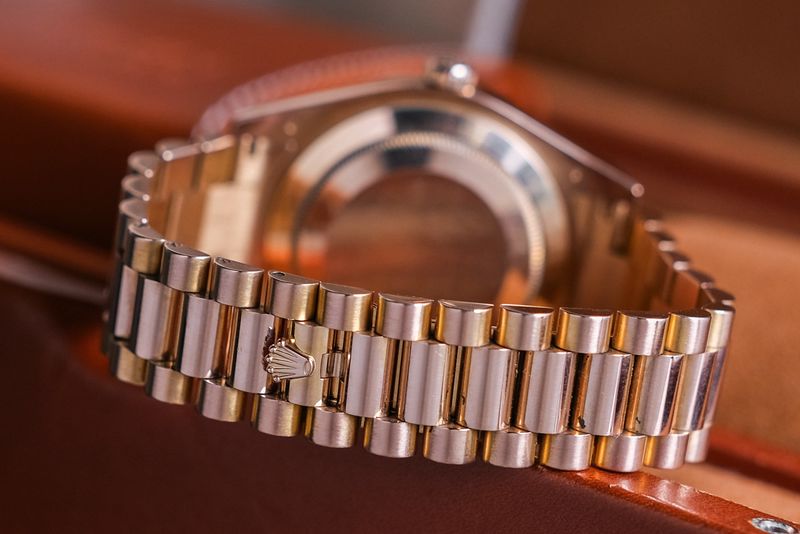 ROLEX DAY DATE II Diamonds 218235 (1)