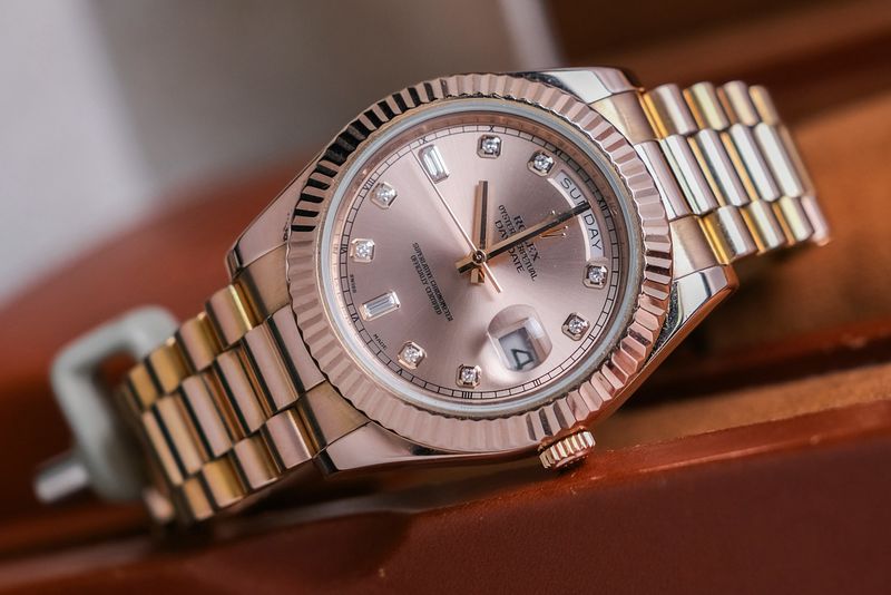 ROLEX DAY DATE II Diamonds 218235 (2)