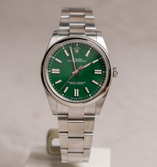 นาฬิกามือสอง Rolex Oyster Perpetual 41mm Green 124300