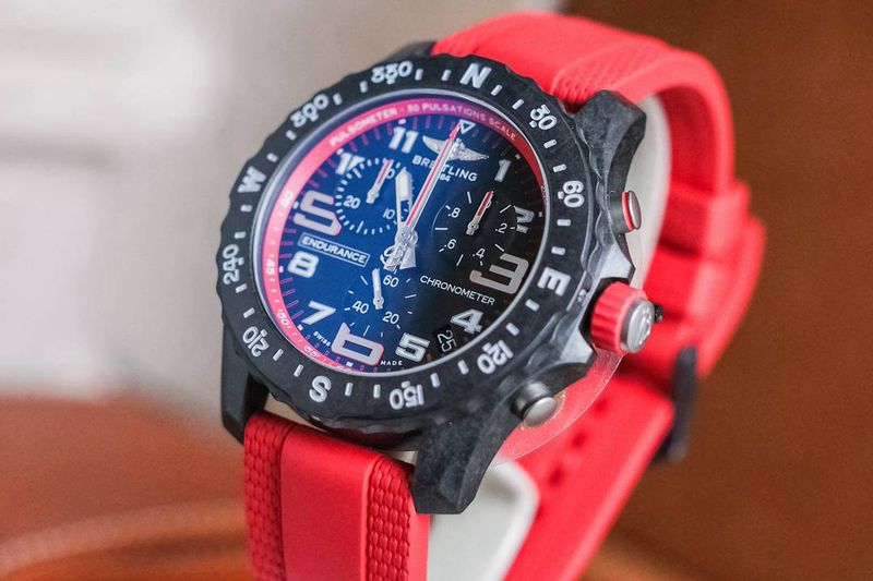 BREITLING ENDURANCE PRO 44 mm Air Asia Edition (1)