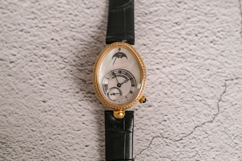 นาฬิกา Breguet Reine de Naples MOP 18K Gold Diamond