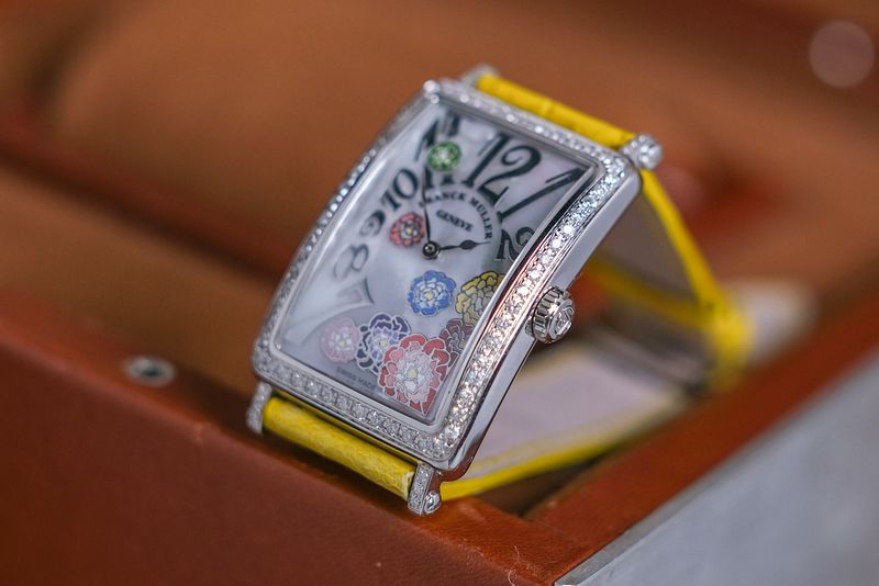 Franck Muller Long Island 952 QZ MOP Diamonds Flowers (4)