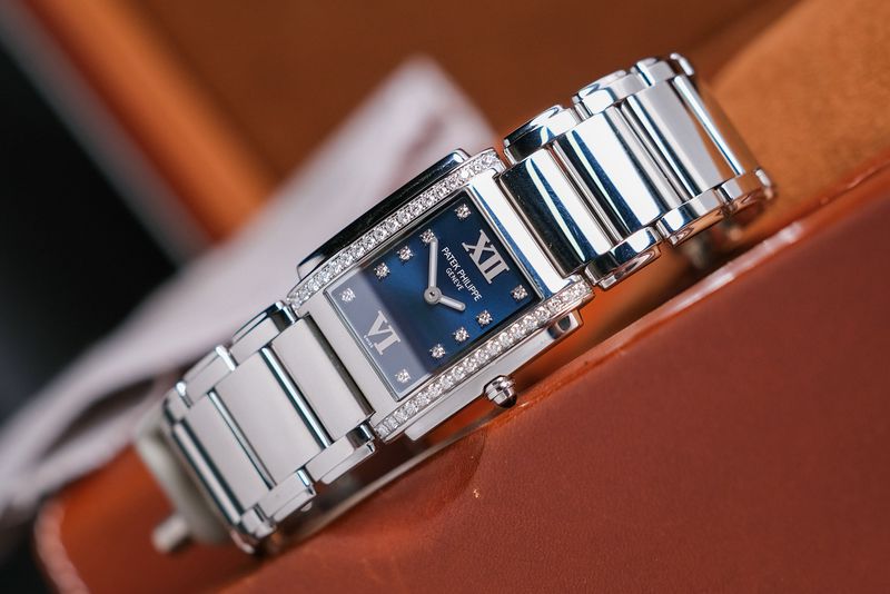 นาฬิกามือสอง Patek Philippe Twenty Four Blue Dial