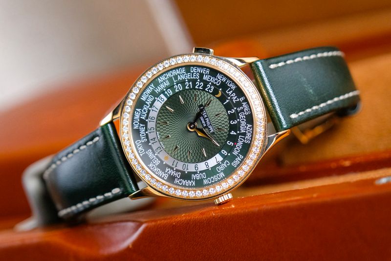 นาฬิกามือสอง Patek Philippe World Time Complication 7130R-014 Green