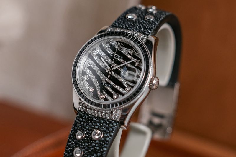 รับซื้อนาฬิกา ROLEX Datejust 18K White Gold Diamond The Zebra