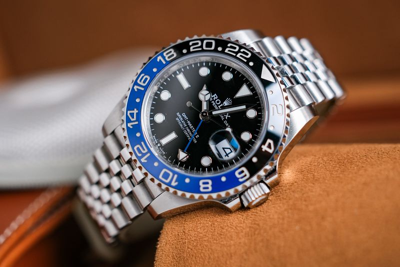 ROLEX GMT MASTER II Batman Jubilee (2)