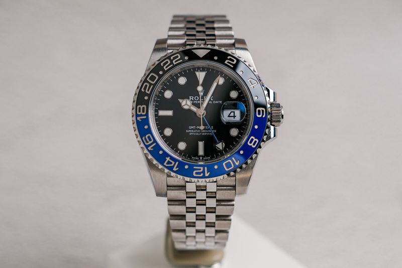 ROLEX GMT MASTER II Batman Jubilee (5)