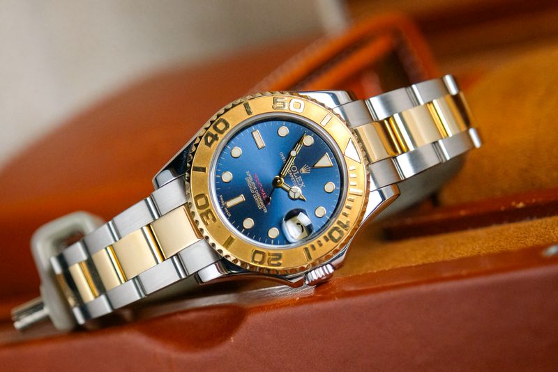 Rolex Yacht Master 34mm Steel 18K Yellow Gold Blue dial (2)