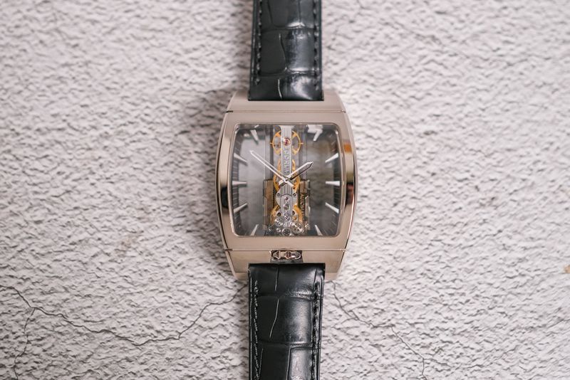 Corum Golden Bridge 18K White Gold Automatic (5)