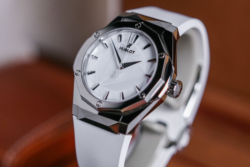 รับซื้อนาฬิกา Hublot Classic Fusion Orlinski White Opalin