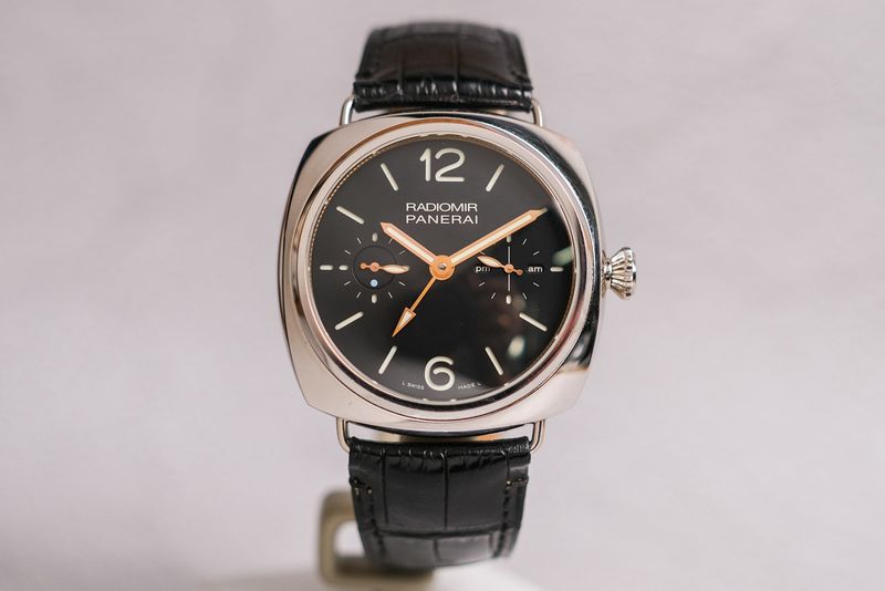 รับซื้อนาฬิกา Panerai Radiomir Tourbillon GMT PlatinumPAM00316