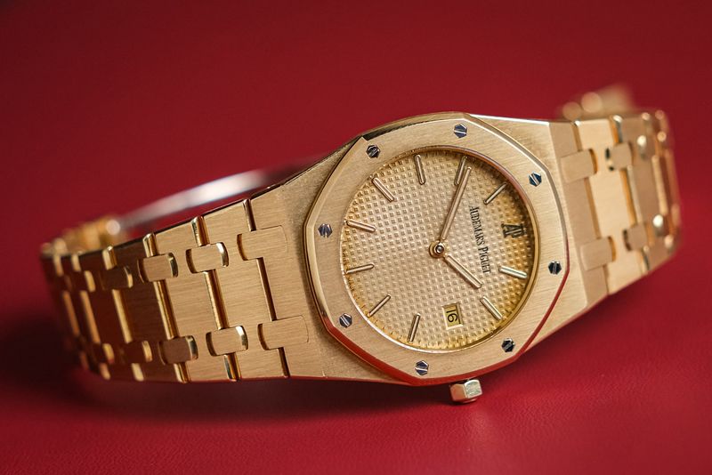 Audemars Piguet Royal Oak 18k Gold 56175BA (2)