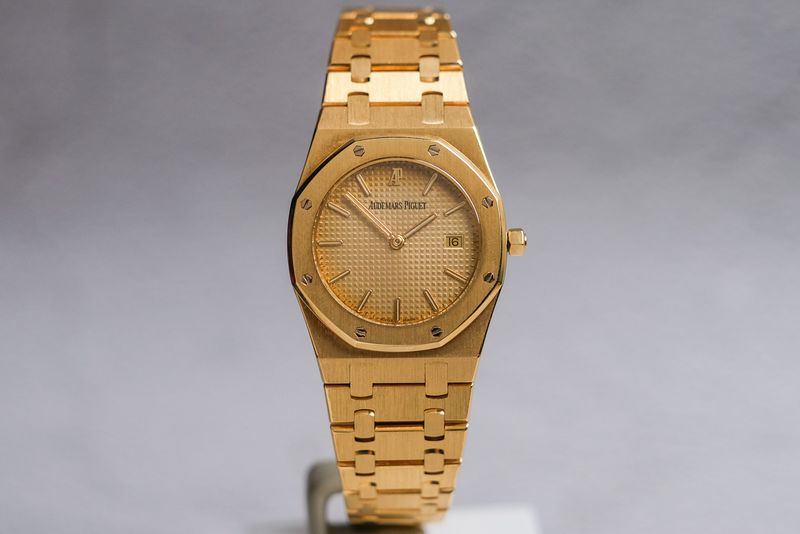 Audemars Piguet Royal Oak 18k Gold 56175BA (5)