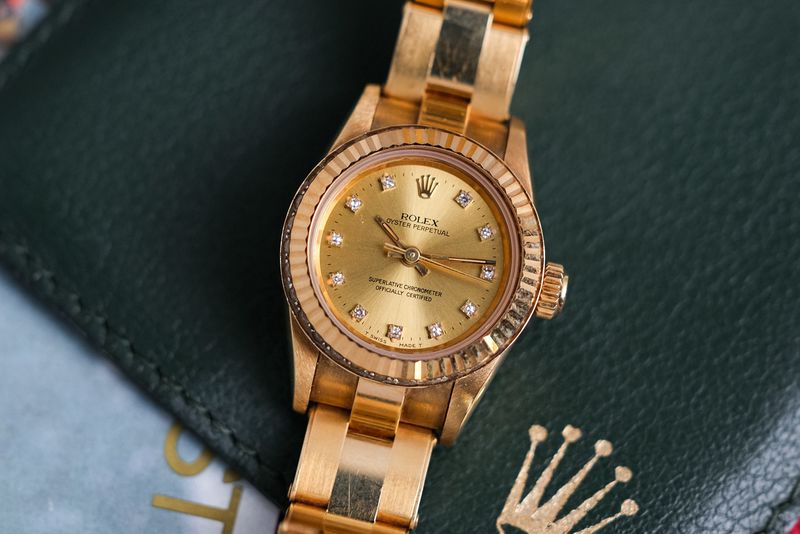 ขายนาฬิกา Rolex Lady Full 18K Gold Ref. 67198