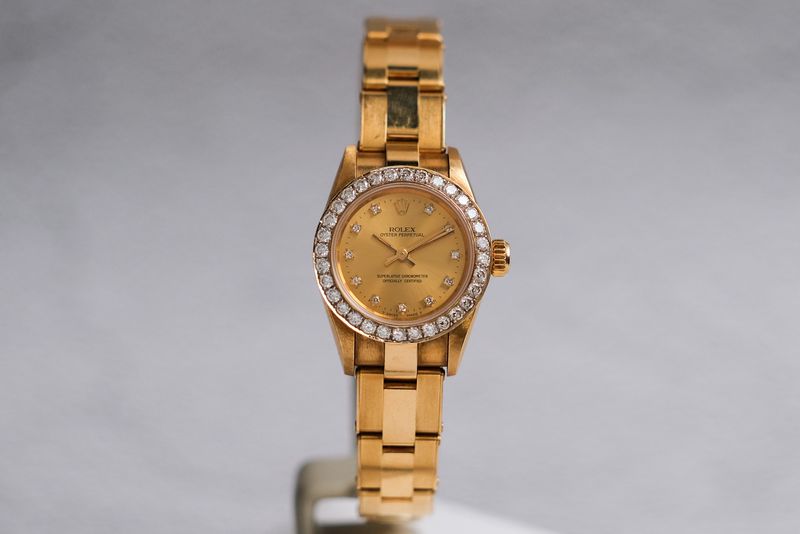 นาฬิกามือสอง Rolex Lady Full 18K Gold Ref. 67198