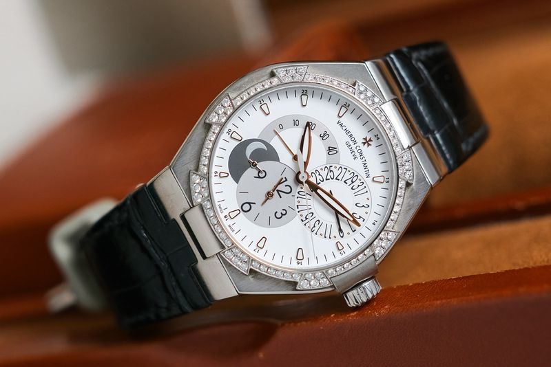 นาฬิกามือสอง Vacheron Constantin Overseas Dual Time 18K White Gold Diamond Ref. 47751000G