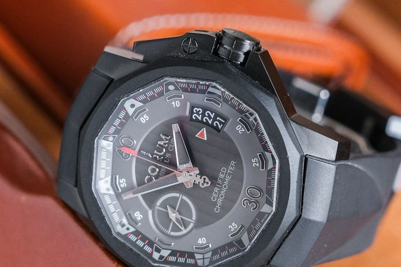 Corum Admiral’s Cup Chrono Centro Titanium PVD Mono Pusher Limited Edition (4)