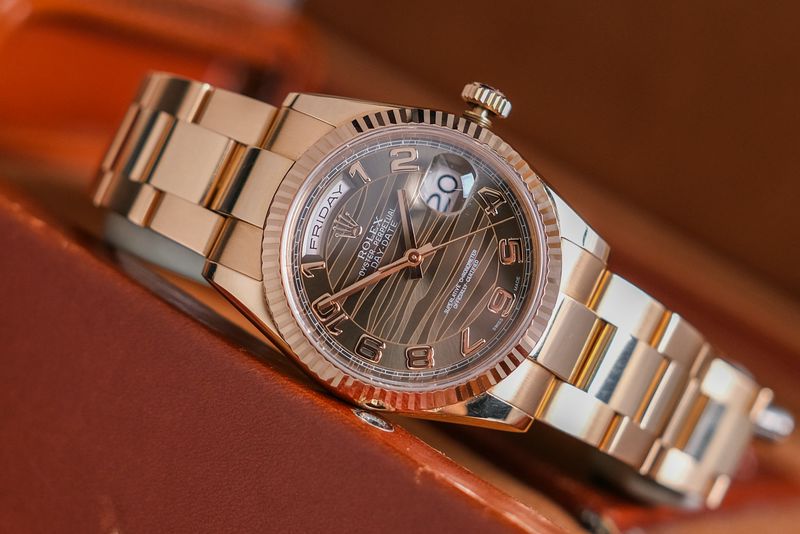 นาฬิกา Rolex Day Date Full 18K Everose Gold Wave Dial 118235