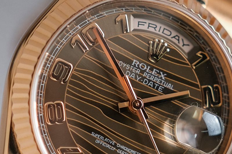 นาฬิกามือสอง Rolex Day Date Full 18K Everose Gold Wave Dial 118235