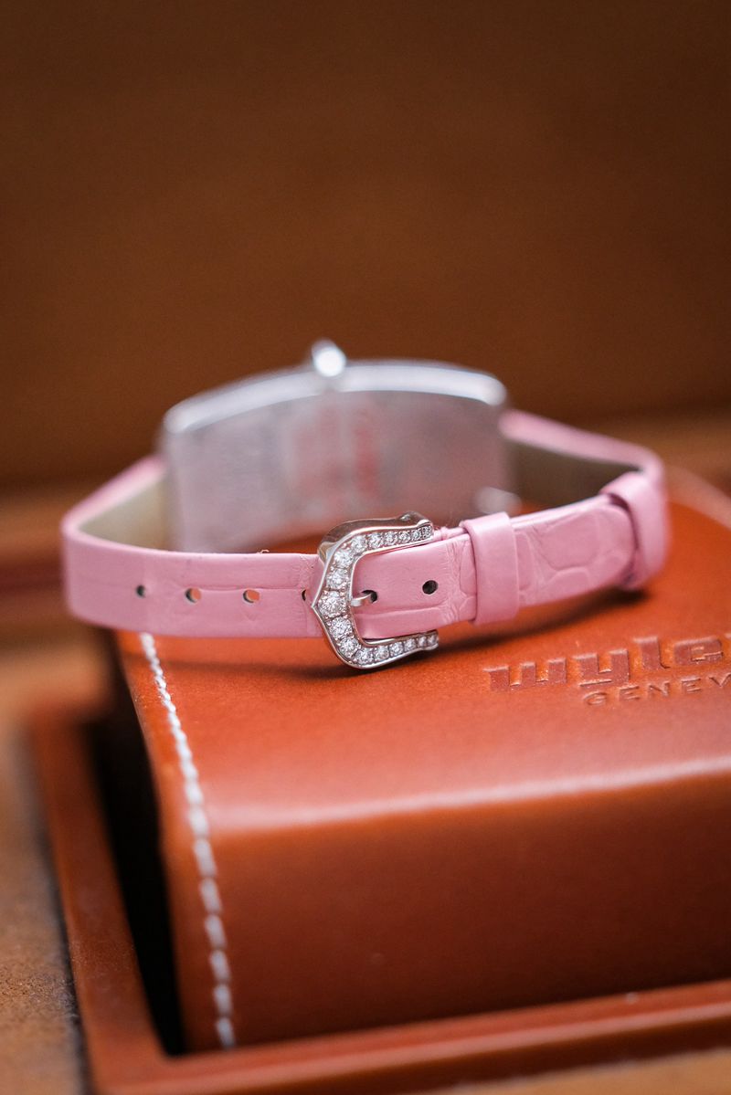 Cartier Tank Américaine 18K White Gold Diamond 2625 (2)