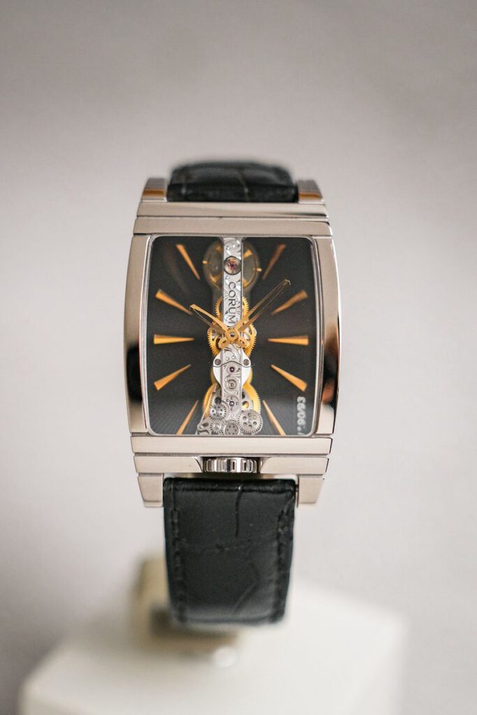 นาฬิกาของแท้ Corum Golden Bridge 18K White Gold