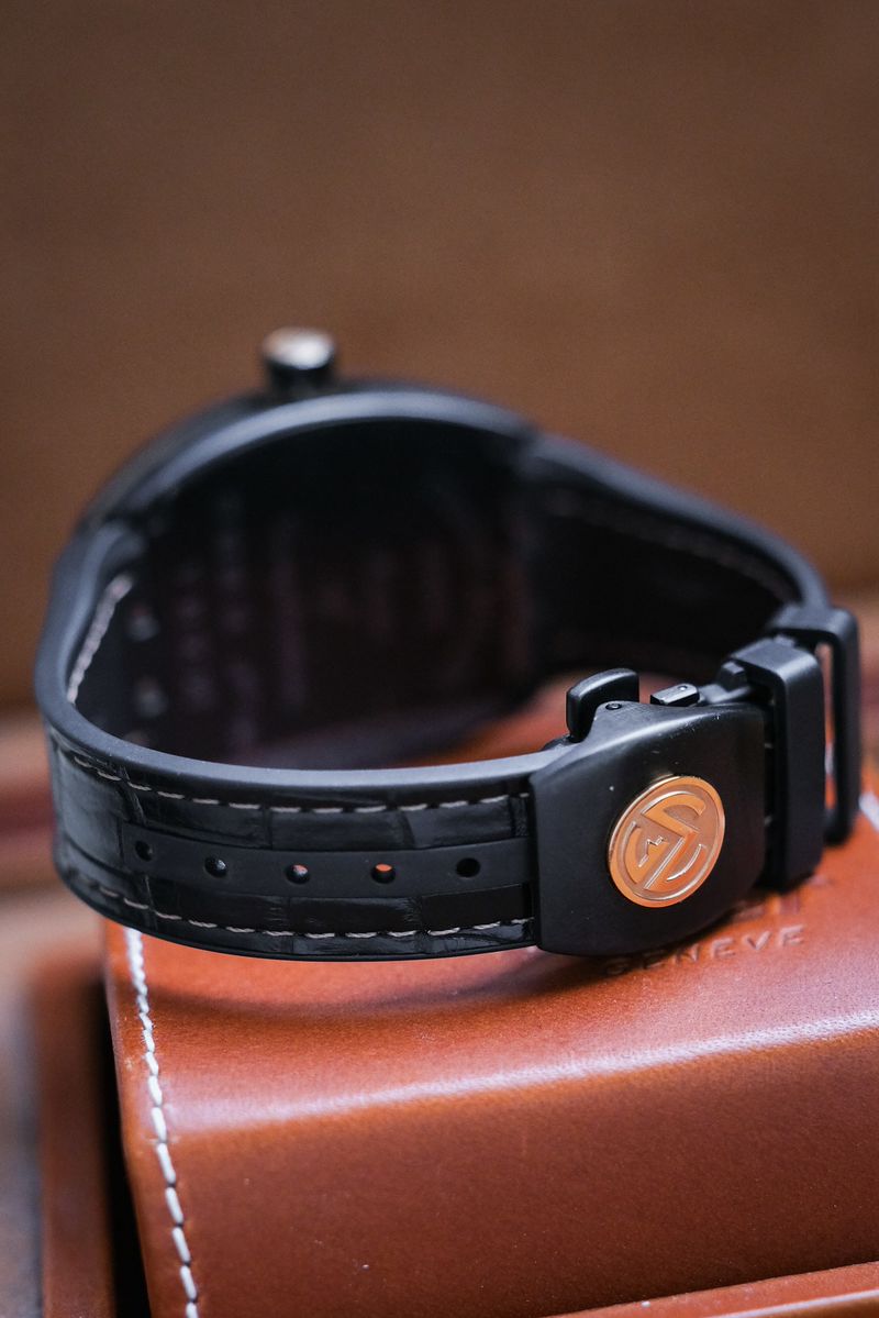 Franck Muller Vanguard V41 Titanium Black Gold (1)