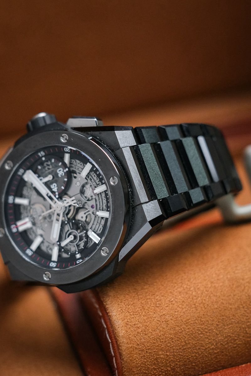 รับซื้อนาฬิกา Hublot Integrated Black Ceramic 42mm