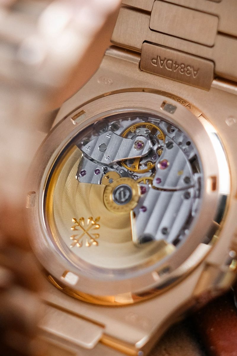 Patek Philippe 5711R Full 18K Rose Gold (6)