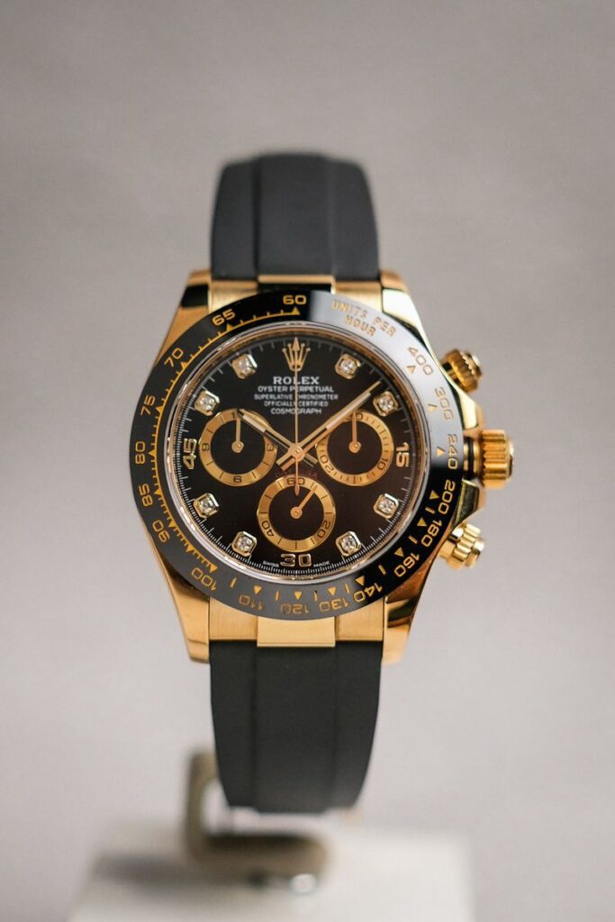 รับซื้อนาฬิกา Rolex Daytona 18K Gold Diamond 116518LN