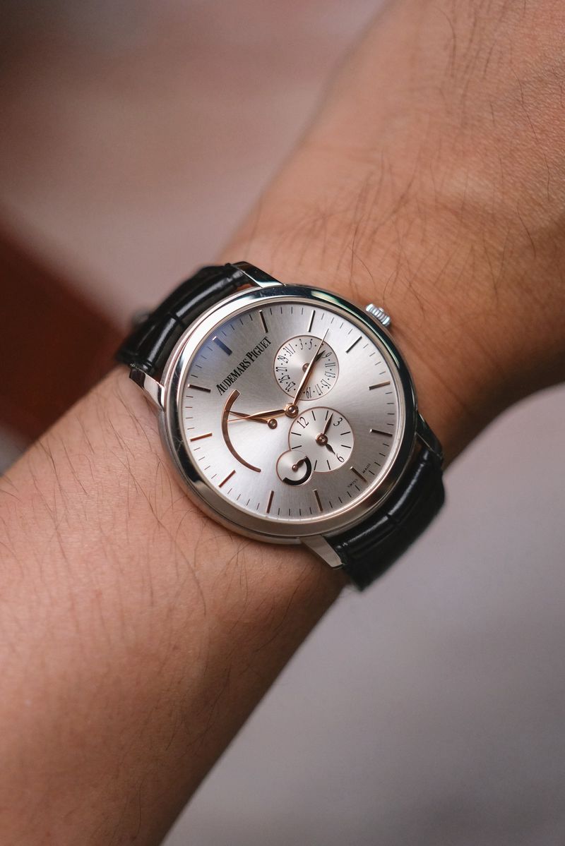 Audemars Piguet Jules Audemars Dual Time 18k White Gold Ref 26380BC (4)
