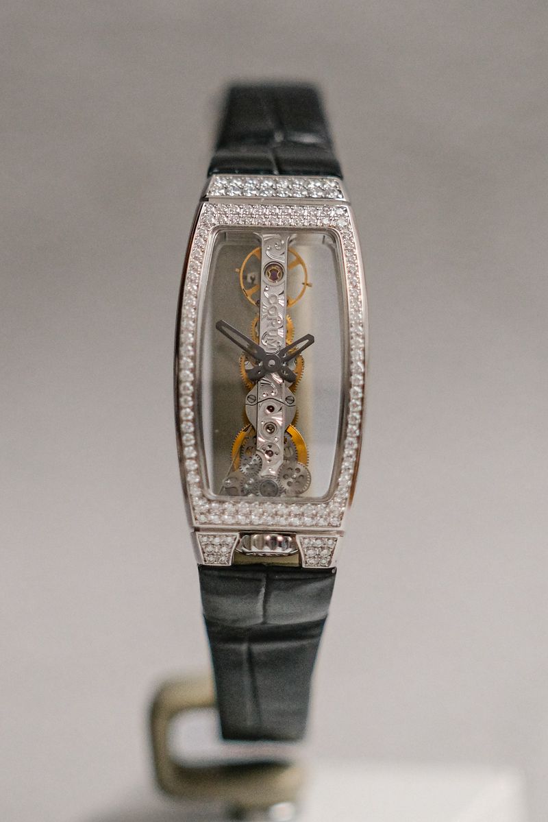 Corum Golden Bridge 18K White Gold Diamond Lady (5)
