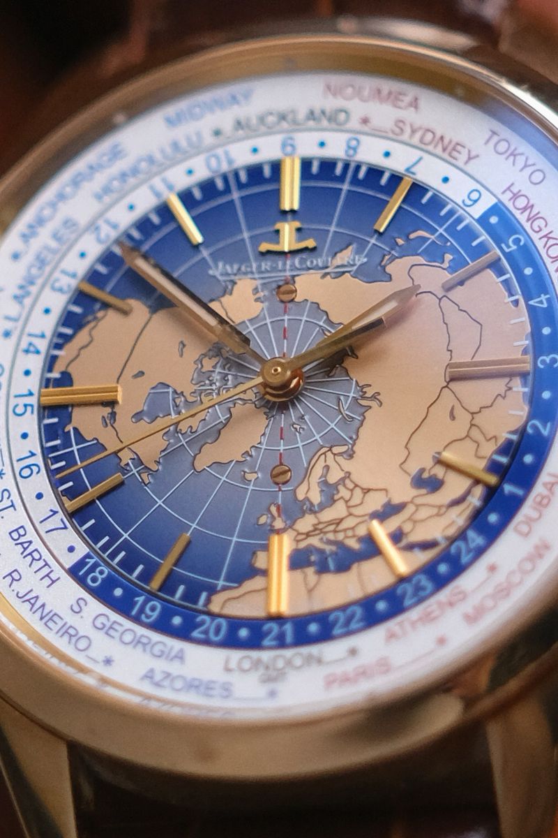 Jaeger LeCoultre Geophysic Universal Time 18K Rose Gold (3)