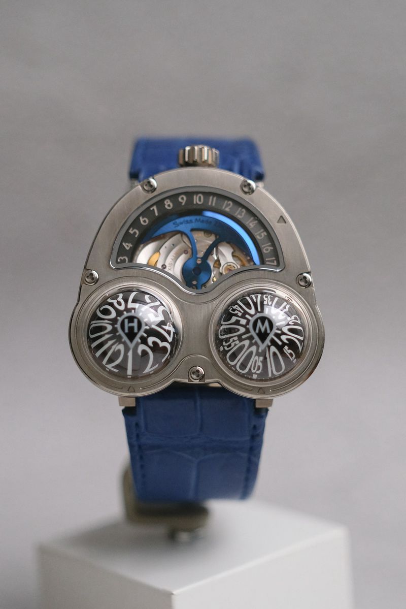 MB&F Horological Machine No.3 Frog Titanium Blue (2)