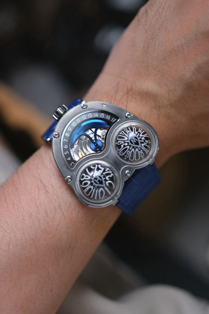MB&F Horological Machine No.3 Frog Titanium Blue (3)